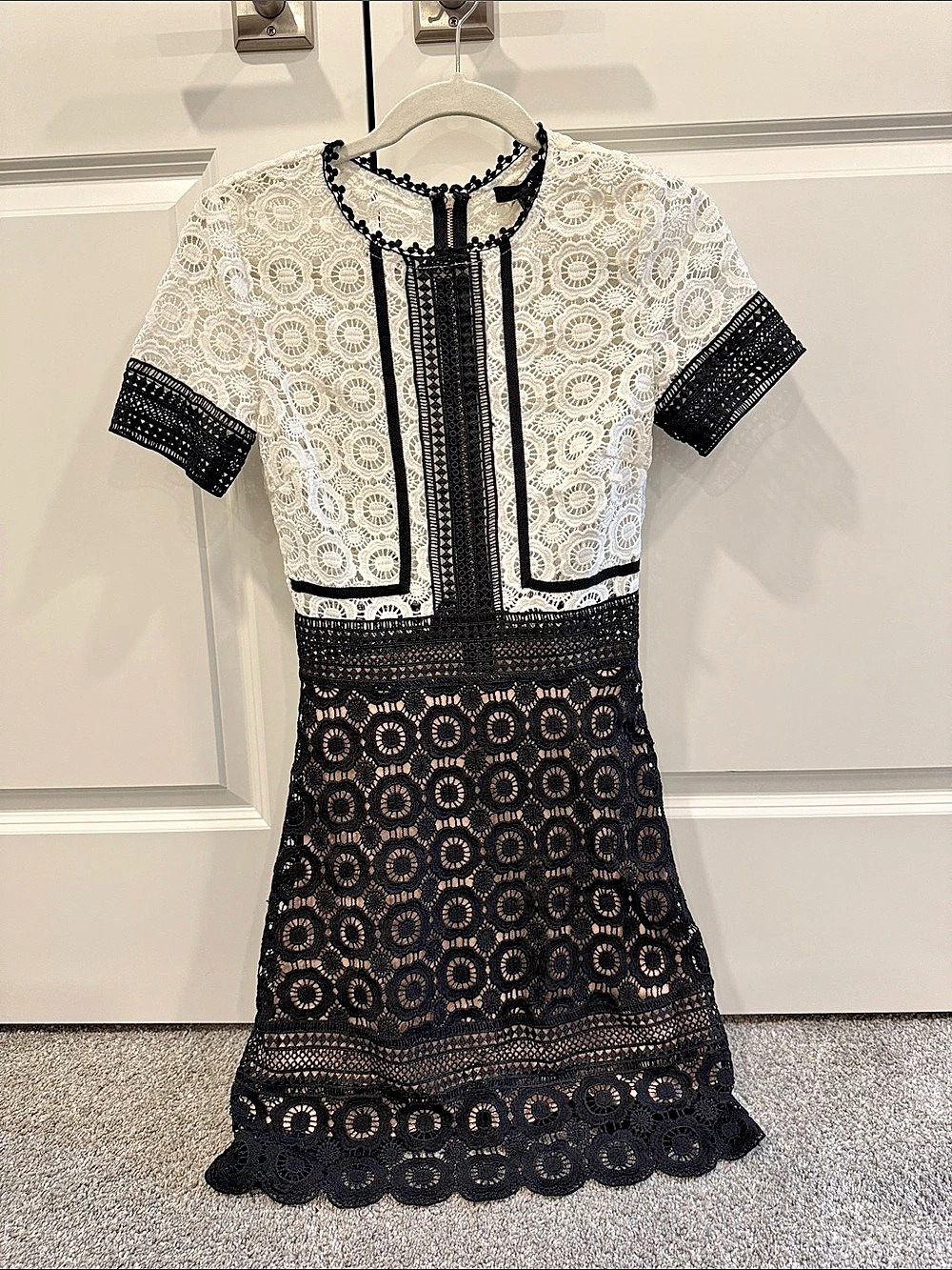 Aqua Black & White Lace Mini Dress Size XS Like New